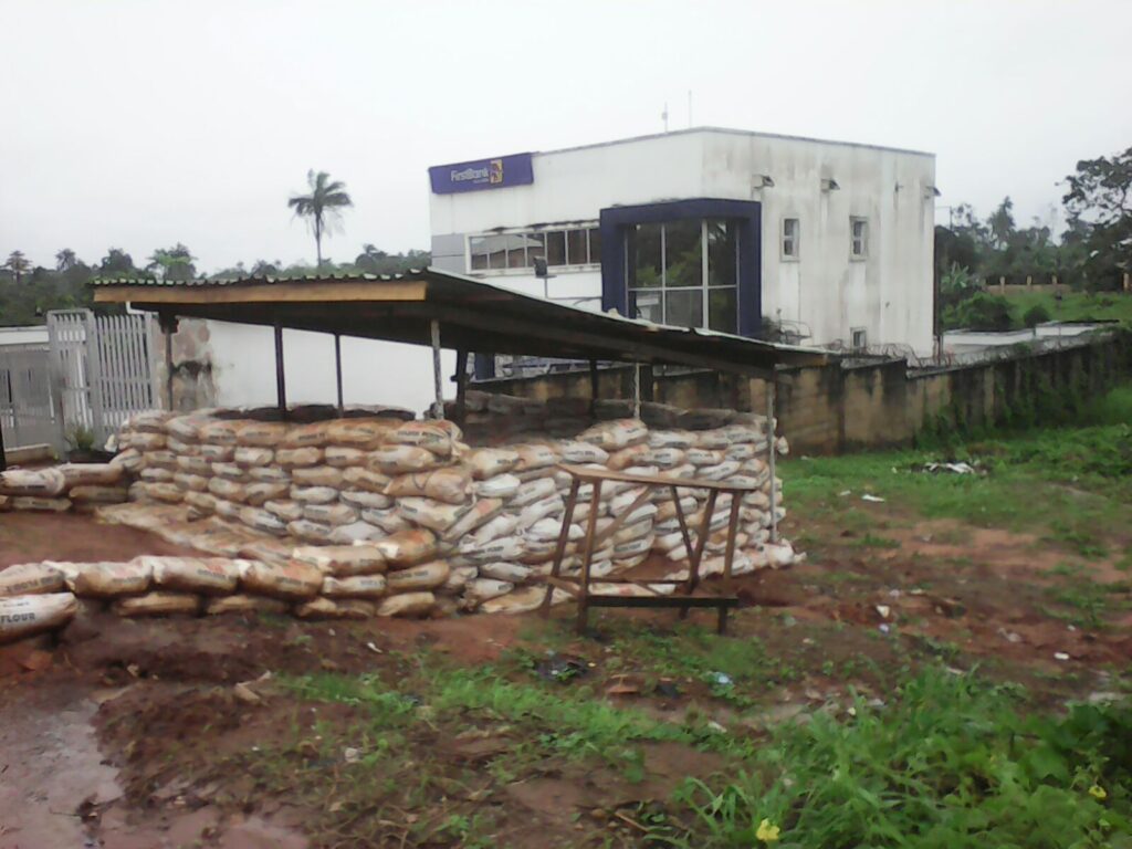 As First Bank reopens:  Dagogo, In Away, Aro News Team, Ivi comes to Aro rescue